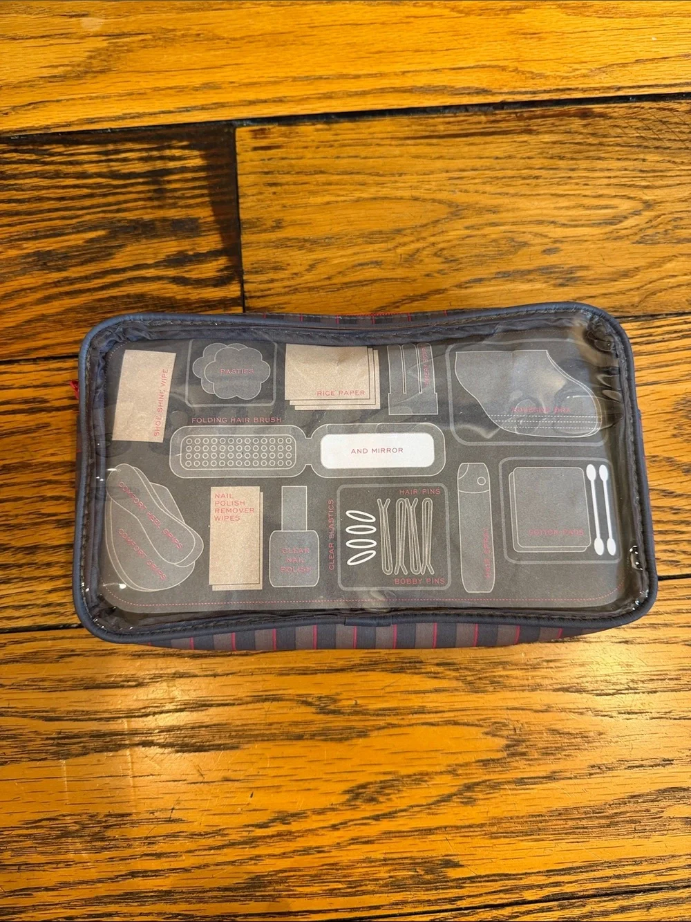 FASHION RESCUE PINK AND GRAY TRAVEL KIT WITH HANGAR AND FILLED ZIPPERED CASES - Picture 4 of 14